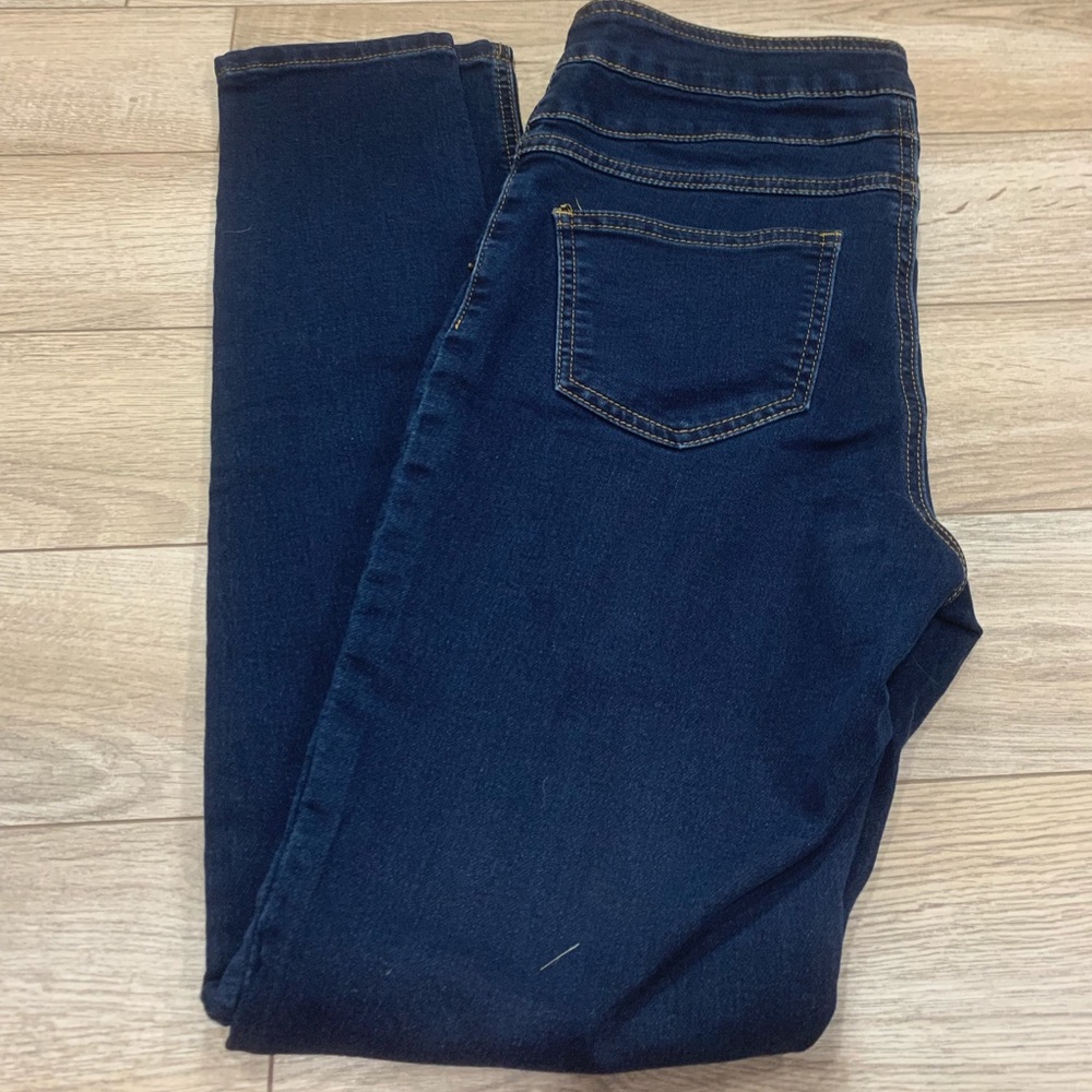 High waisted jeans